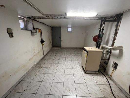 Teilkeller mit Heizung