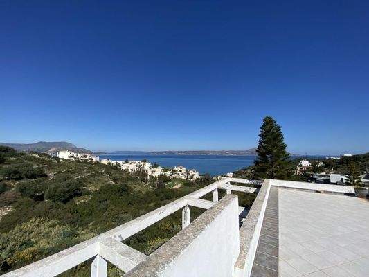 Kreta, Plaka Chania: Haus mit atemberaubender Aussicht zu verkaufen