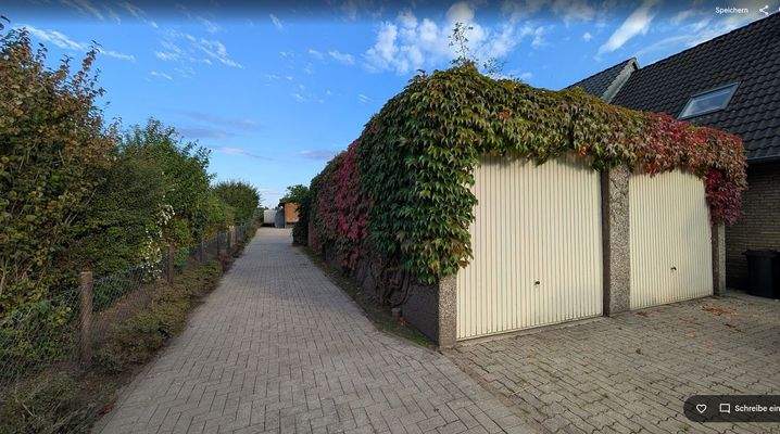 Doppelgarage mit Zufahrt Halle