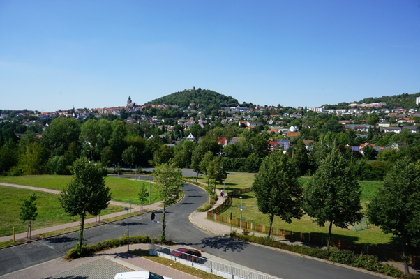 Ausblick über Homberg mit Blick auf die Stadtkirche und die Burg Hohenburg (Schlossberg)