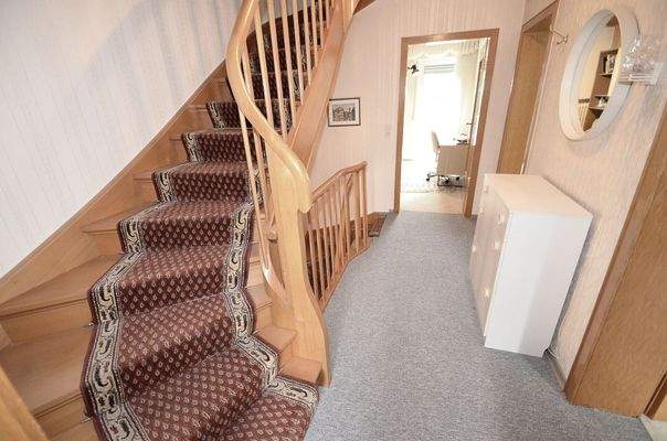 Diele OG hoch ins Dachgeschoss