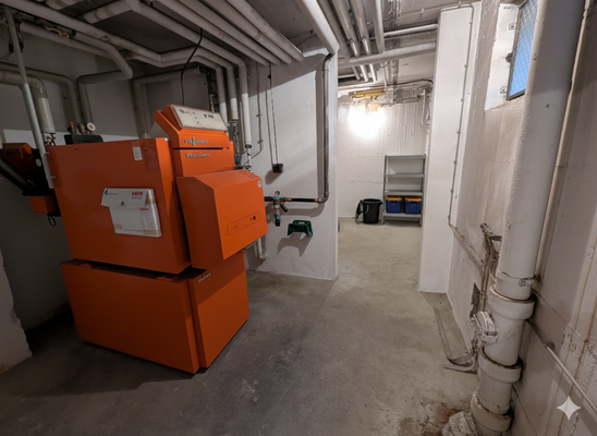 ÖL Zentral Heizung mit außenliegendem 20.000Liter Tank