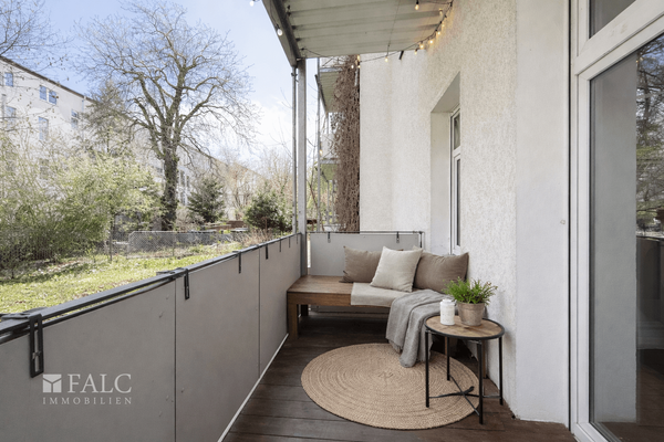 Balkon virtuell eingerichtet