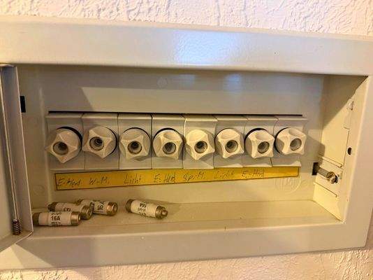 Elektro/Sicherungskasten