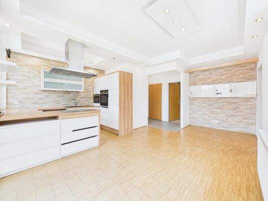 Wohn-, Ess- und Kochbereich 3