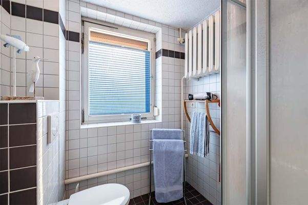 makellos 22 EFH Bützow  - Bad ELW.jpg