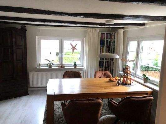 Teilansicht vom Esszimmer 2