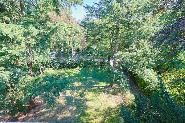 Baugrundstück mit Altbestand