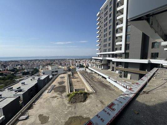 Sea-View Apartments in a Complex with Pools in İzmir Turkey