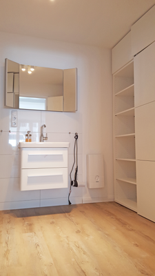 Souterrain Bad hinten links