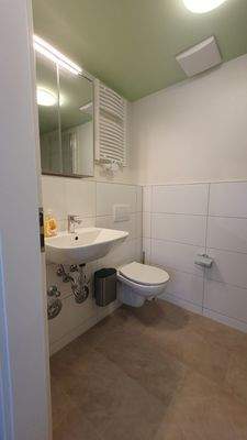 Badezimmer mit Dusche