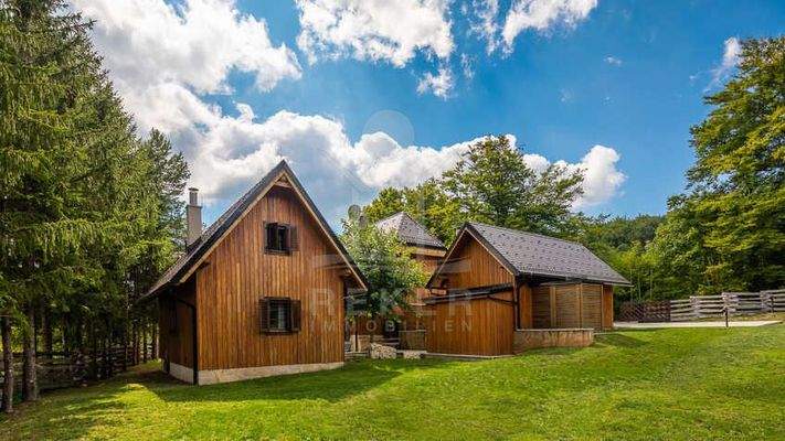 Zwei charmante Häuser