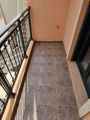 Kreta, Koutouloufari: Haus im Dorfzentrum mit großer Dachterrasse mit herrlichem Blick auf Hersonissos und das Meer zu verkaufen