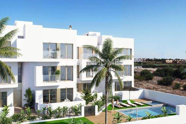 Apartments in a Complex with a Pool in Murcia Los Alcázares