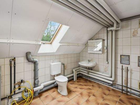 Hauswirtschaftsraum mit WC OG