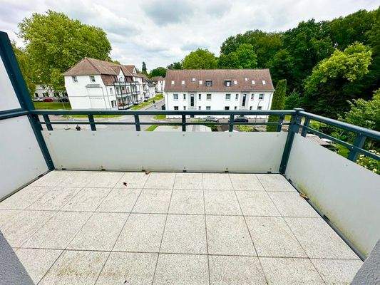 4 Der Balkon mit Blick ins Grüne 