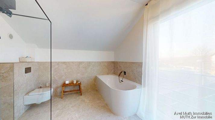 helles, wunderschönes Bad