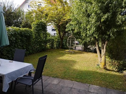 Ruhiger Sitzplatz auf der Terrasse