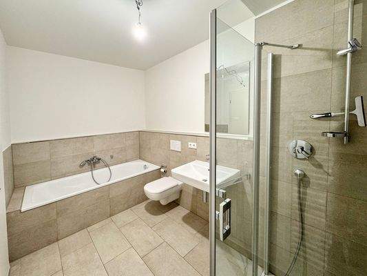 IPANEMA - Markenbad mit Dusche und Wanne