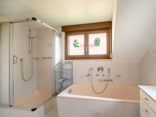 Badezimmer Ansicht 2