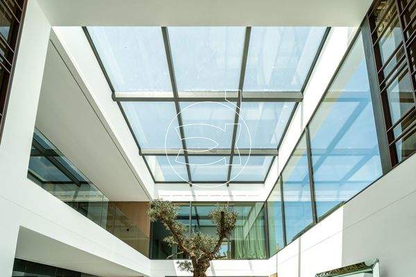 Exquisite Neue Villa