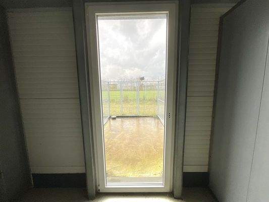 13125 Zugang Kabine mit Zugang Außenbereich 