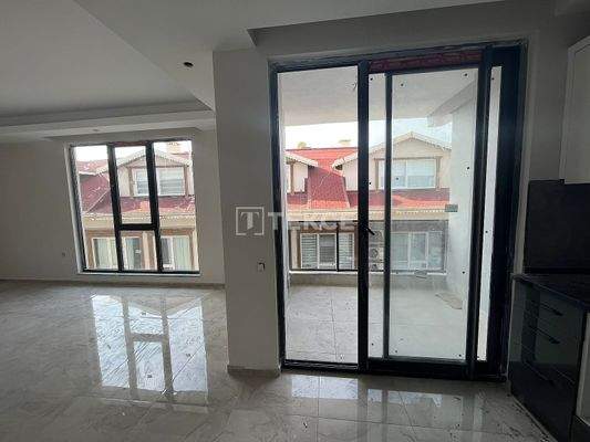 Elegant Real Estate in an Extensive Project in Alanya Oba