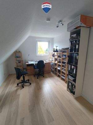 Arbeitszimmer oben