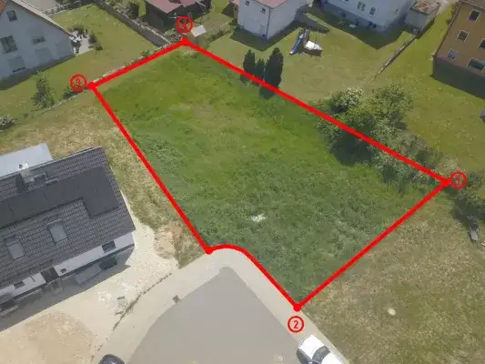 Grundstück Plech 823m²