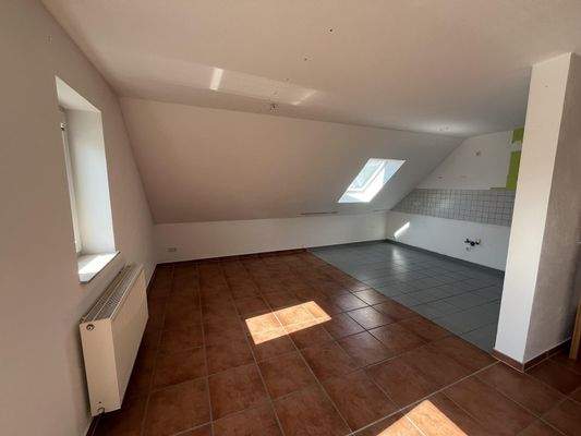 Küche/Essbereich DG