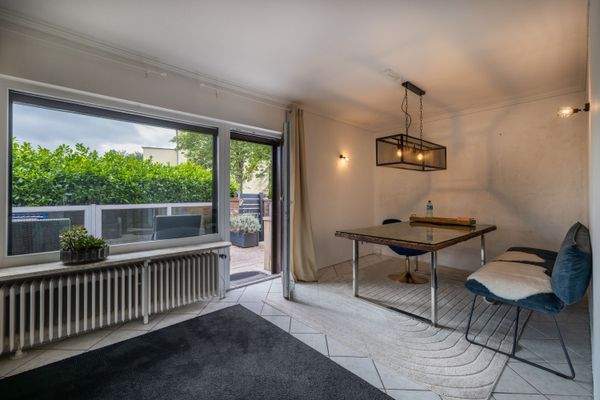 Wohnzimmer mit Terrasse