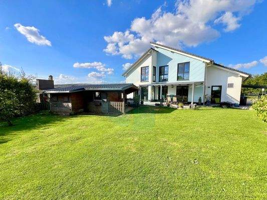 Hausansicht vom Garten