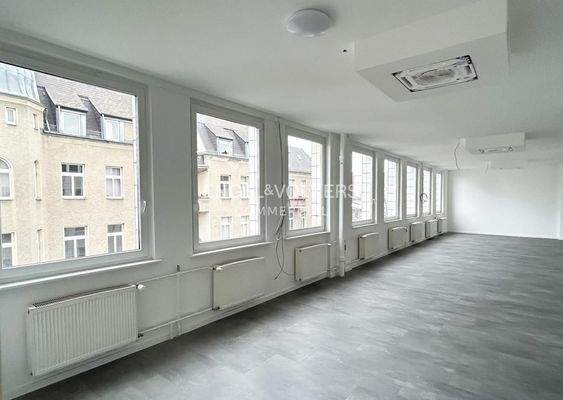 Beispielhaftes Büro im 3. OG