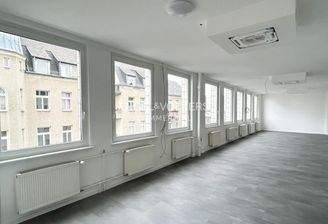 Beispielhaftes Büro im 3. OG