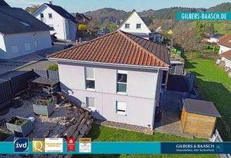 Naurath (Eifel): Sofort bezugsfreies Einfamilienhaus mit Terrasse, Garten und Fernblick