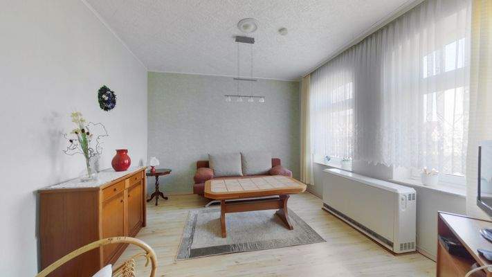 Wohnzimmer Wohnung rechts