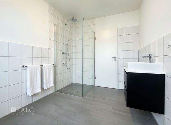 Bad - (KI-bearbeitet)