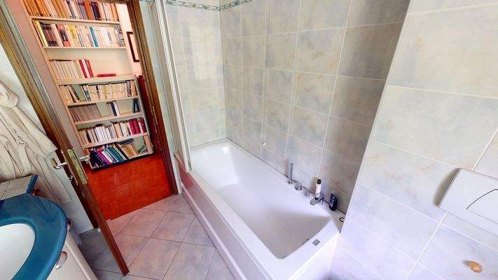 Wohnung in Gries zu verkaufen_122 m² Wohnung kaufen  Eigentumswohnung mit Garage  Wohnung mit Aufzug  großzügige Wohnung  Wohnung für Familien  3-Zimmer-Wohnung mit Balkon  Wohnung mit 3 Schlafzimmern  Wohnung mit 2 Badezimmern  zentrale Lage  helle Wohnu