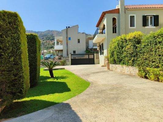 Kreta, Varipetro: Traditionelle Villa in der Nähe von Chania zu verkaufen