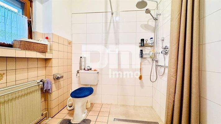 EG Badezimmer / Dusche ebenerdig