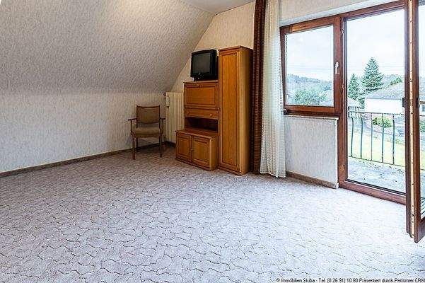 Schlafzimmer 2 mit Balkonzugang