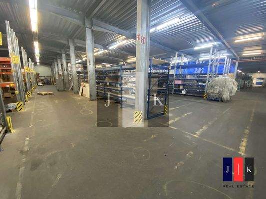 Halle Innenansicht 2