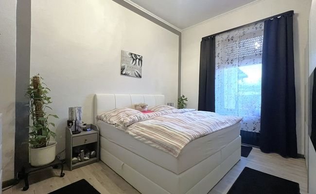 Schlafzimmer EG rechts