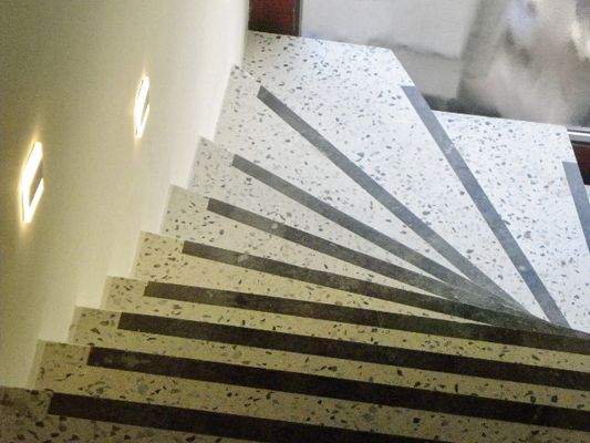 moderne Treppenbeleuchtung 