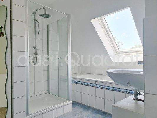 Helles  Tageslicht-Vollbad