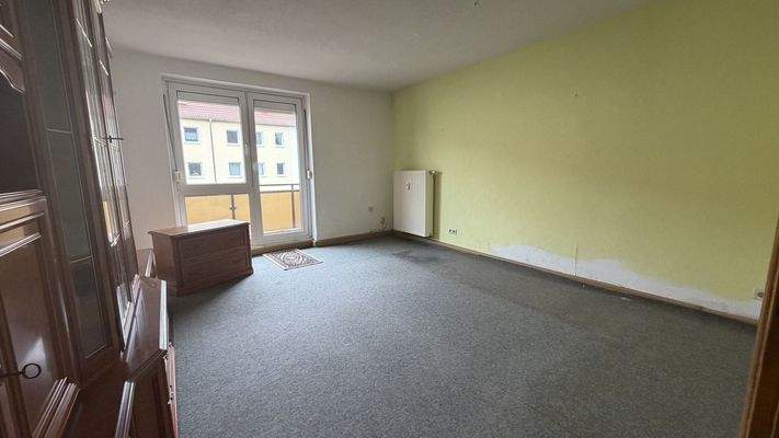 Lichtdurchflutetes Wohnzimmer