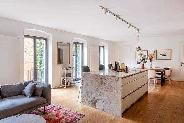 Wohnbereich mit Blick zur Kochinsel