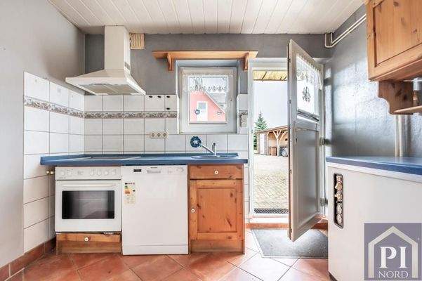 Küche mit separatem Eingang