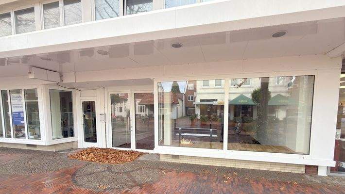 vordere Ansicht der Gewerbeeinheit