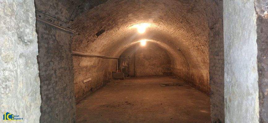 Zusätzlicher Lagerraum im Magazin